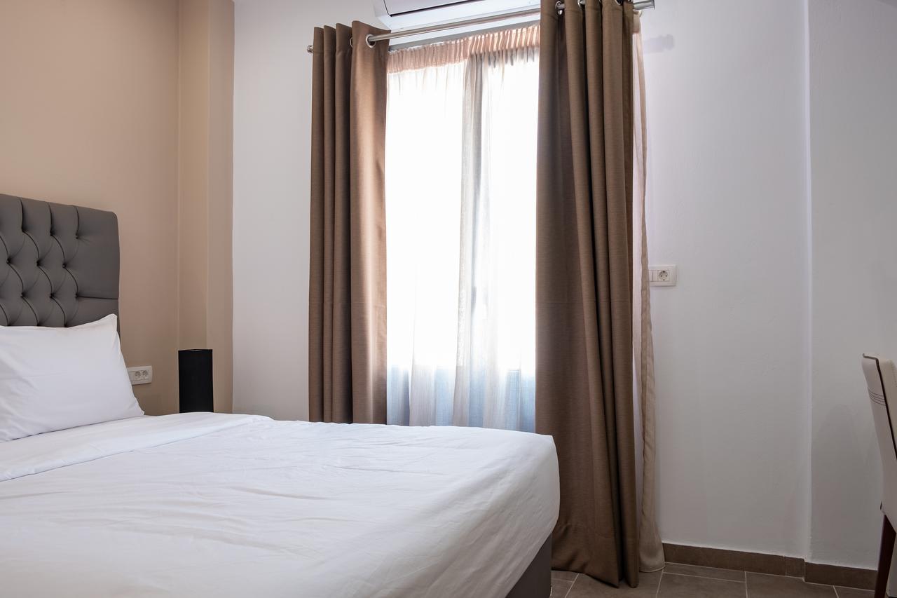 Tristhenia Aparthotel Perissa  Exterior photo