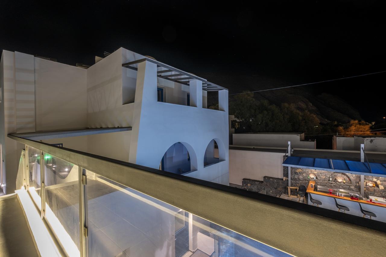 Tristhenia Aparthotel Perissa  Exterior photo