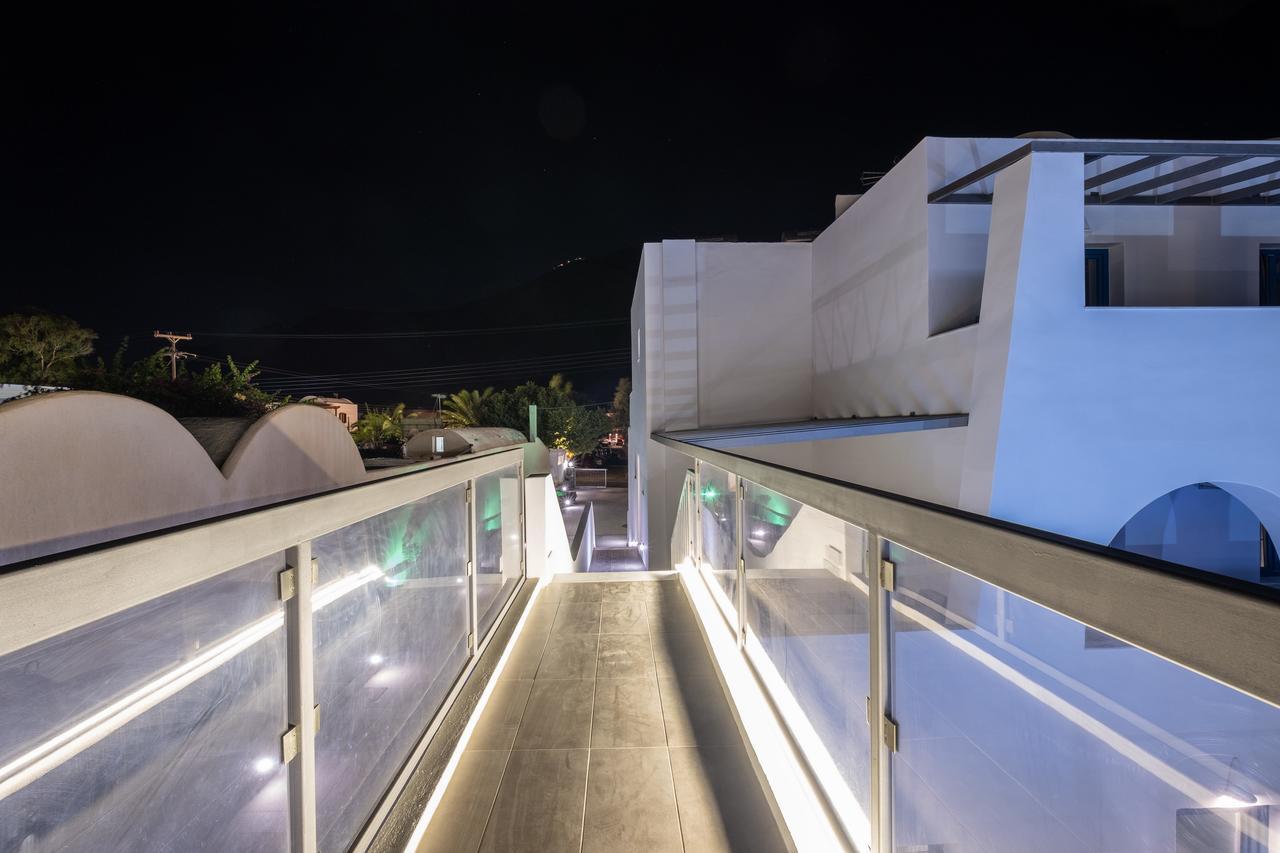 Tristhenia Aparthotel Perissa  Exterior photo