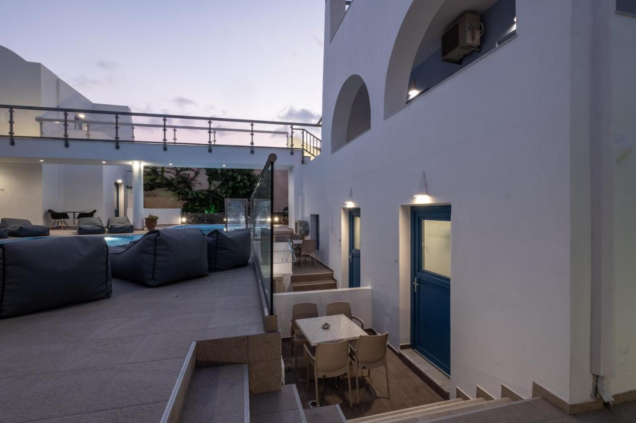 Tristhenia Aparthotel Perissa  Exterior photo