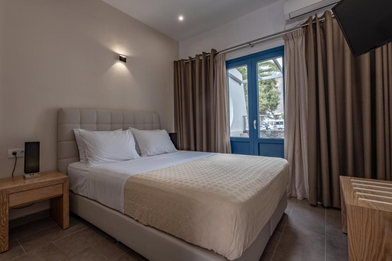 Tristhenia Aparthotel Perissa  Exterior photo